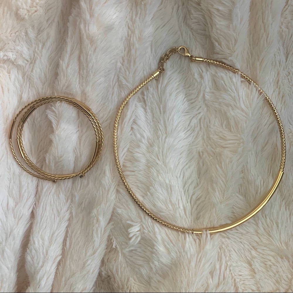 Gold Necklace & Bracelet Combo